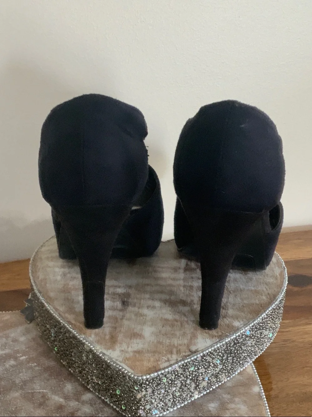Simply Vera Vera Wang Black Strappy Peep-Toe Heels